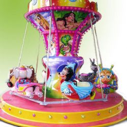 Speedy bonbon with animals on trailer