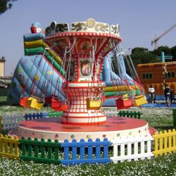 Baroque Speedy bonbon on trailer